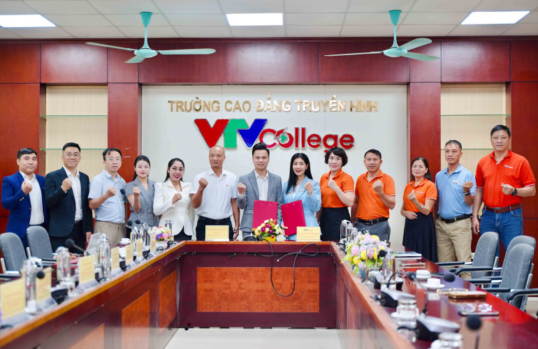 Hợp tác phát triển nghệ thuật: Bước ngoặt thực hành mới cho sinh viên VTV College