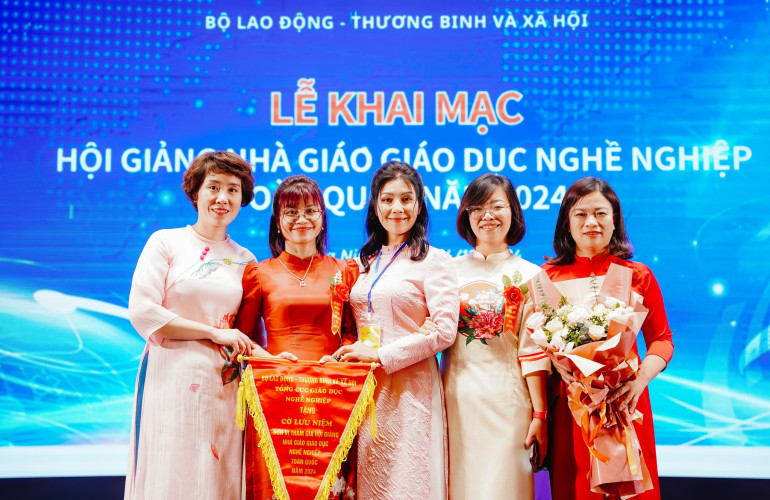 Khai mạc Hội giảng Nhà giáo giáo dục nghề nghiệp toàn quốc năm 2024