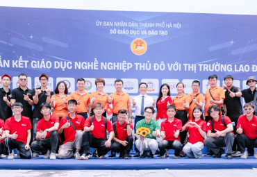 Trường Cao đẳng Truyền hình thu hút sự quan tâm đặc biệt của học sinh tại Ngày hội việc làm 2025