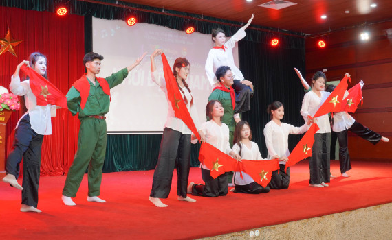 Sôi động đêm hội chào tân sinh viên VTV College: “Khởi động đam mê”