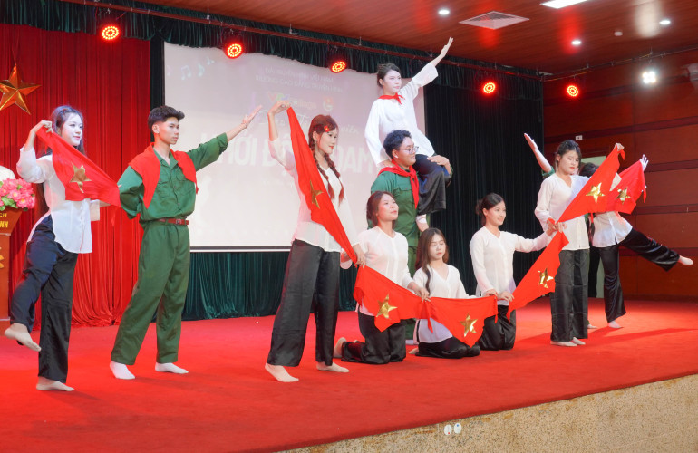 Sôi động đêm hội chào tân sinh viên VTV College: “Khởi động đam mê”