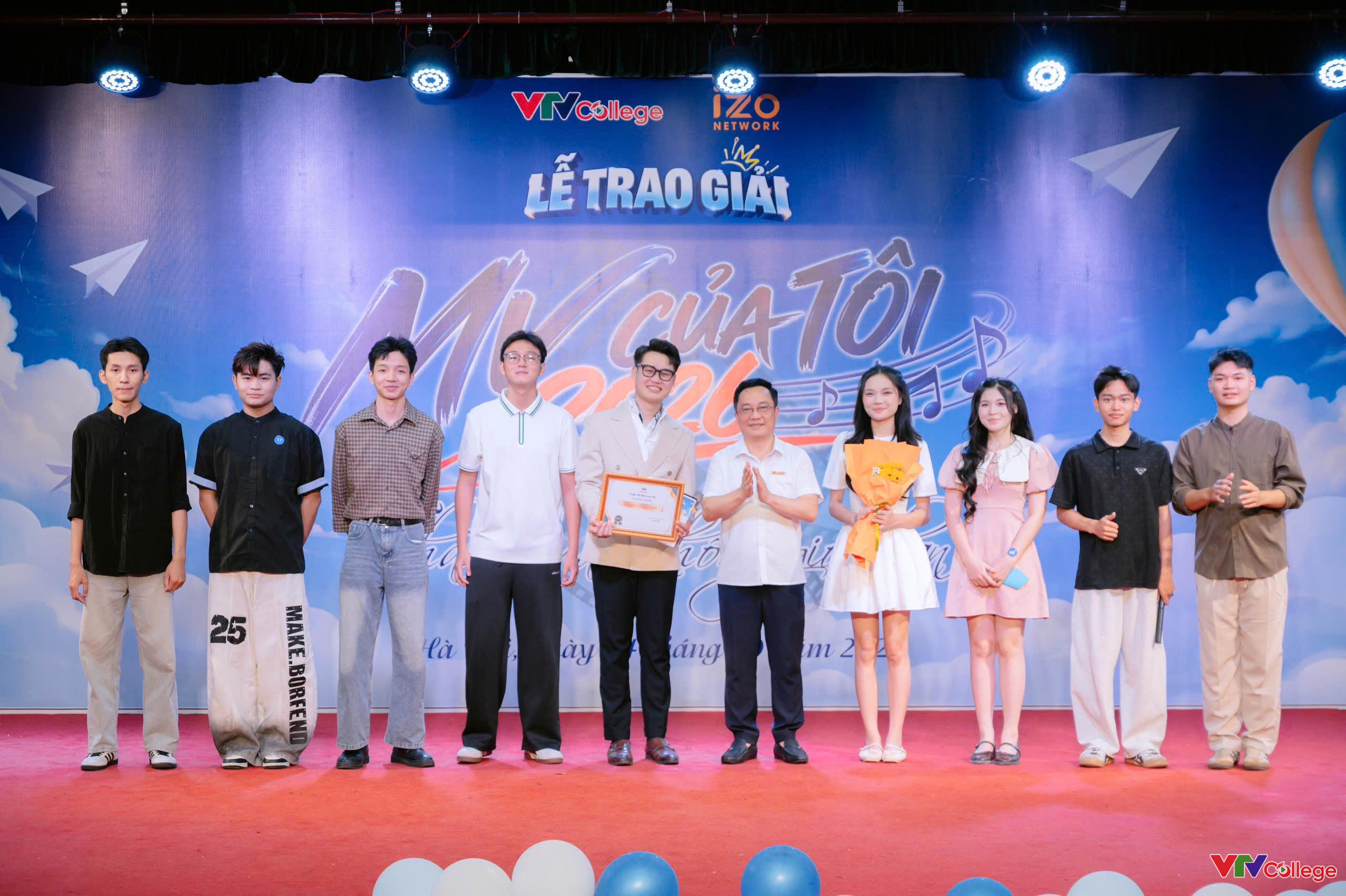 11. Chuyến tàu của thanh xuân