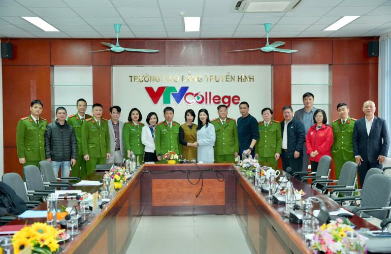 VTV College: Khai giảng khóa đào tạo “Kỹ năng Quay phim, Chụp ảnh, Dựng phim cơ bản”