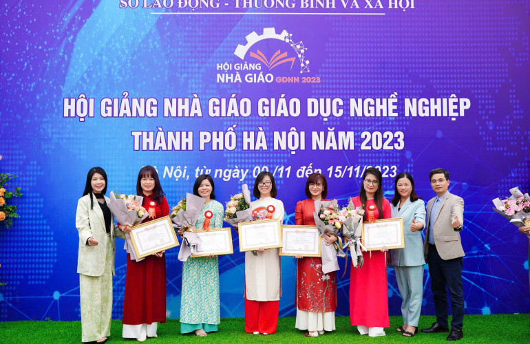Phóng sự ảnh: Các giai đoạn lịch sử của Trường Cao đẳng Truyền hình (2005 đến nay)