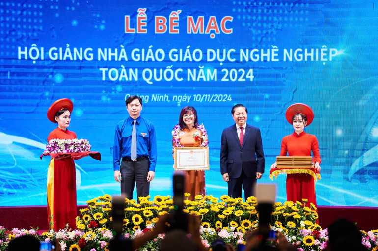 2024 Giảng viên_ Nguyễn Kim Tân Giải Nhất Hội giảng Nhà giáo GDNN Toàn quốc năm 2024