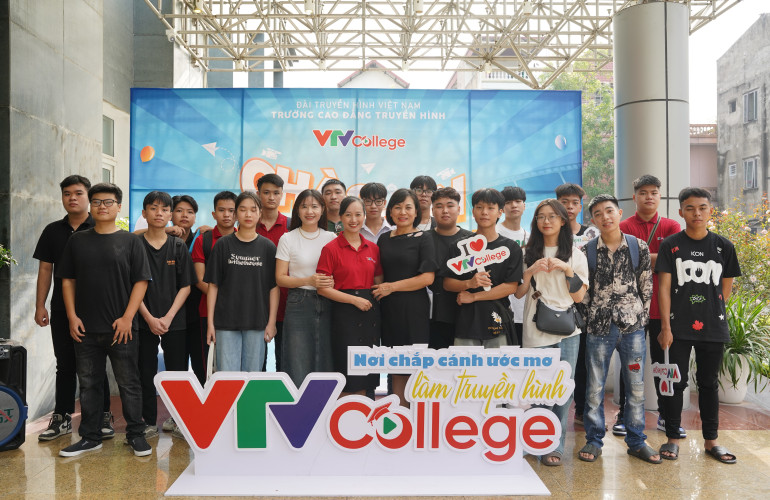 VTV College: Tân sinh viên khóa 19 háo hức ngày nhập học