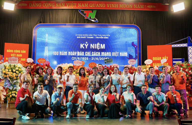 Chi hội Nhà báo Trường Cao đẳng Truyền hình tổ chức hoạt động thực tế ý nghĩa tại Thái Nguyên