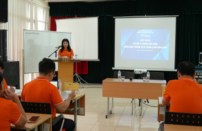 Trường Cao đẳng Truyền hình sơ kết công tác 6 tháng đầu năm, đặt ra nhiệm vụ trọng tâm cho giai đoạn phát triển mới