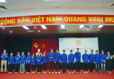 58 học sinh hệ Trung cấp –THPT Trường Cao đẳng Truyền hình vinh dự được kết nạp Đoàn nhân dịp sinh nhật Bác