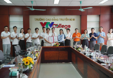 Thúc đẩy hợp tác thực chất giữa nhà trường và doanh nghiệp: VTV College ký kết hợp tác với Công ty TNHH Giải trí Vhunter