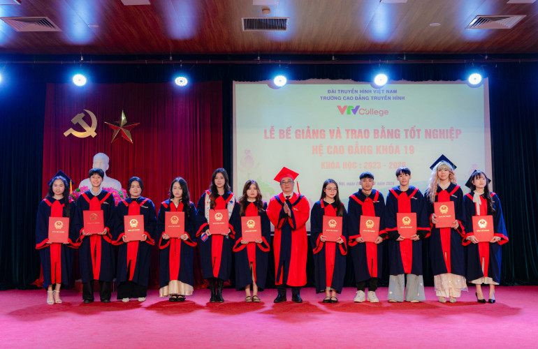 VTV College: Long trọng tổ chức lễ bế giảng và trao bằng tốt nghiệp cao đẳng chỉnh quy K19 ( 2023 – 2026)