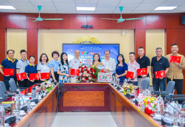 Bế giảng khóa đào tạo “Nghiệp vụ Quản lý Truyền thông, Báo chí, Truyền hình và Phát triển Thương hiệu” tại VTV College