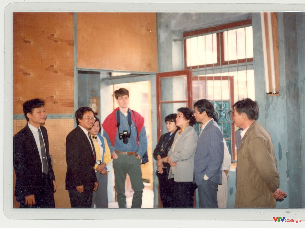 Đoàn cán bộ Phát thanh Truyền hình Đức về thăm trường 1993
