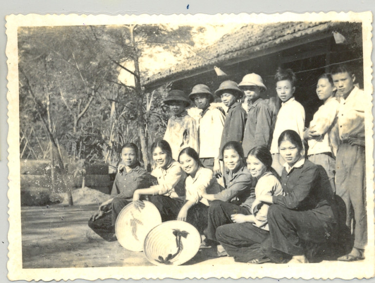 Đội cấp dưỡng nhà Bếp thời gian ở Chương Mỹ