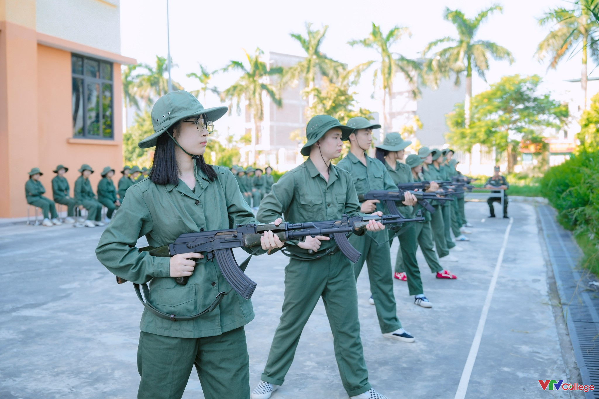Học kỳ quân đội 2