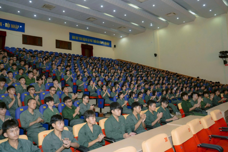 Học kỳ quân đội 3