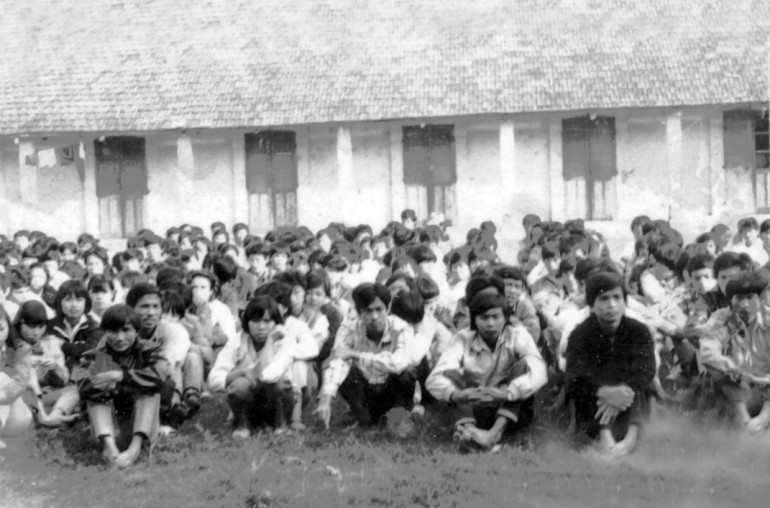 Họp trường đầu tuần