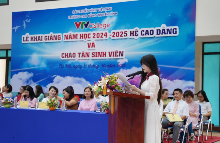 Đinh Ngọc Anh – Cô gái “chạm sóng” truyền hình bằng trái tim tuổi trẻ