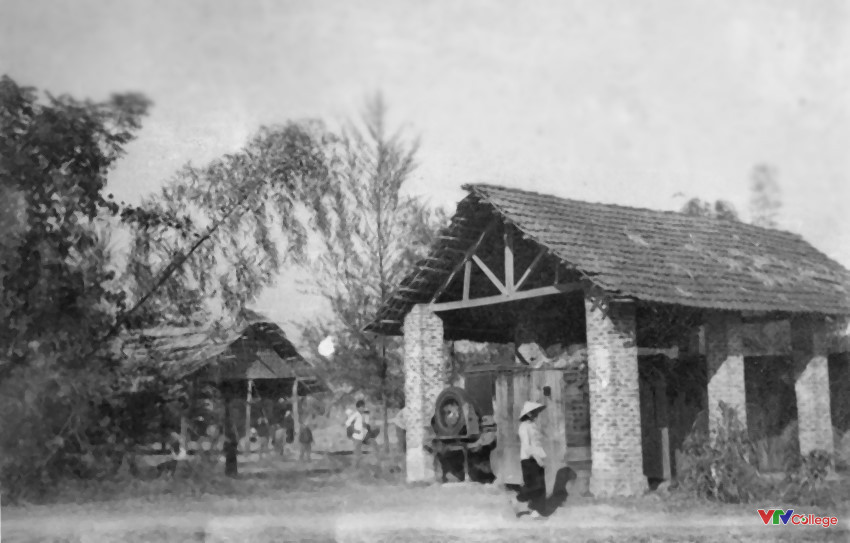 Nhà máy nổ phát điện và xưởng thực hành vô tuyến điện tại nơi sơ tán Chương Mỹ.