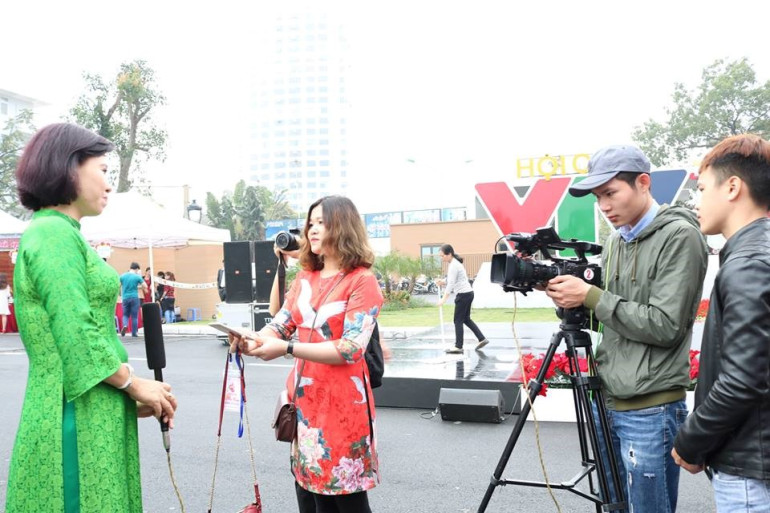 Sinh viên tác nghiệp tại VTV