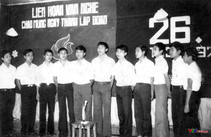 Tập thể lớp phát thanh Khóa 1985-1988.