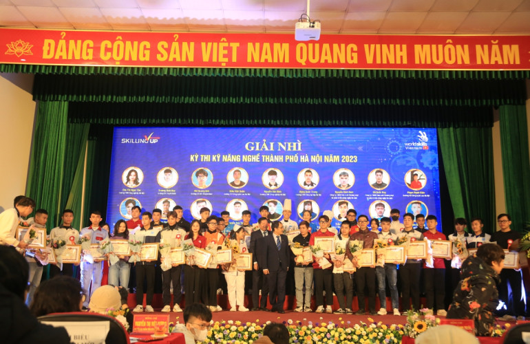 VTV College: 02 sinh viên nghề Thiết kế đồ họa đạt giải trong kỳ thi kỹ năng nghề cấp thành phố năm 2023