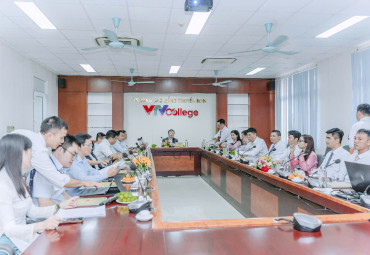 Tồng Giám đốc Đài THVN Nguyễn Thanh Lâm làm việc tại VTVcollege