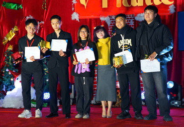 Bùng cháy ngọn lửa Giáng sinh tại VTV College